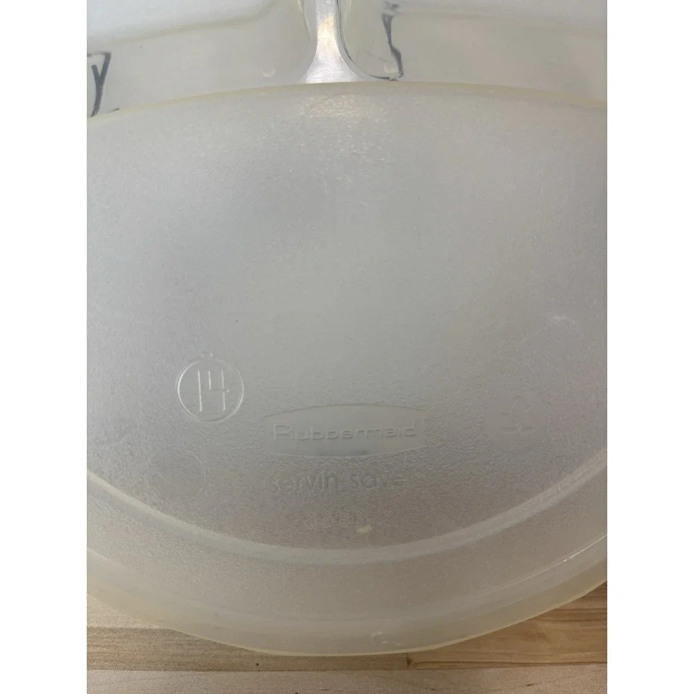 VTG Rubbermaid Servin' Saver #14 3 Section Meal Prep Containers Snap Lid Lot 2